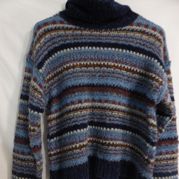 UP sweater with chenille collar and cuffs GUC